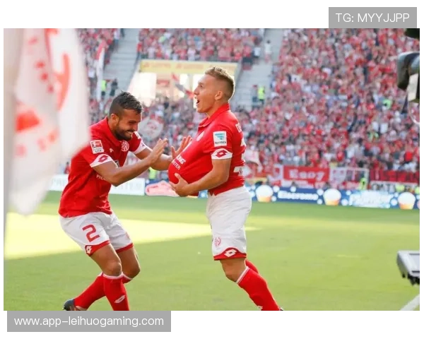 保级形势分析，弗赖堡与美因茨战术风格对比